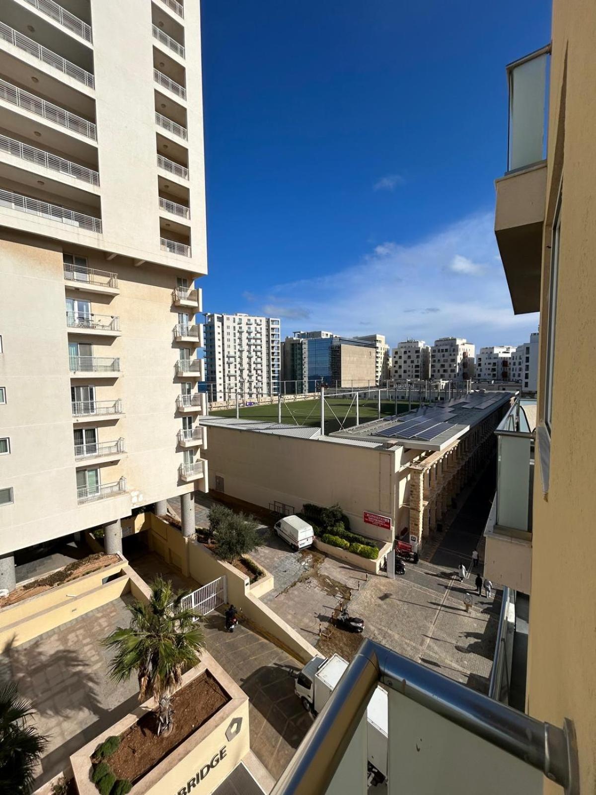Luxury Two Bedroom With Sofa Bed - Sliema, Tigne Point! Sliema
