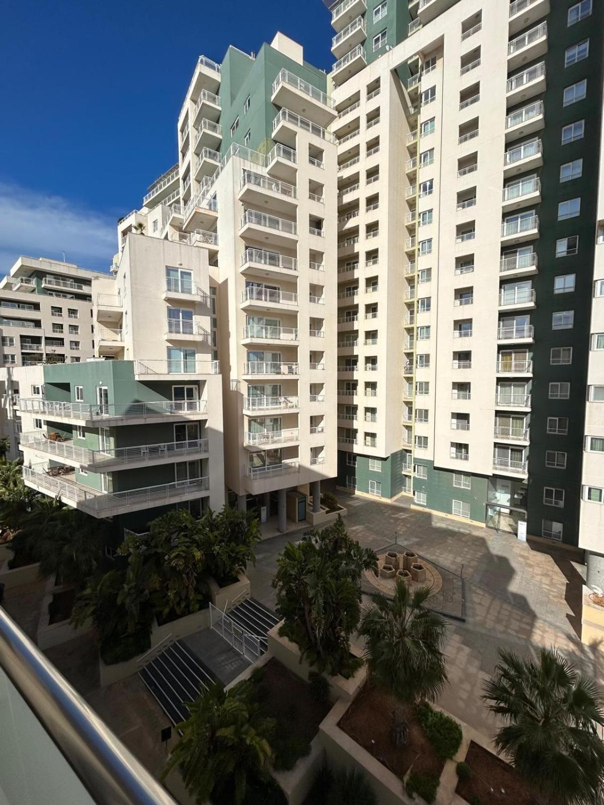 Luxury Two Bedroom With Sofa Bed - Sliema, Tigne Point!