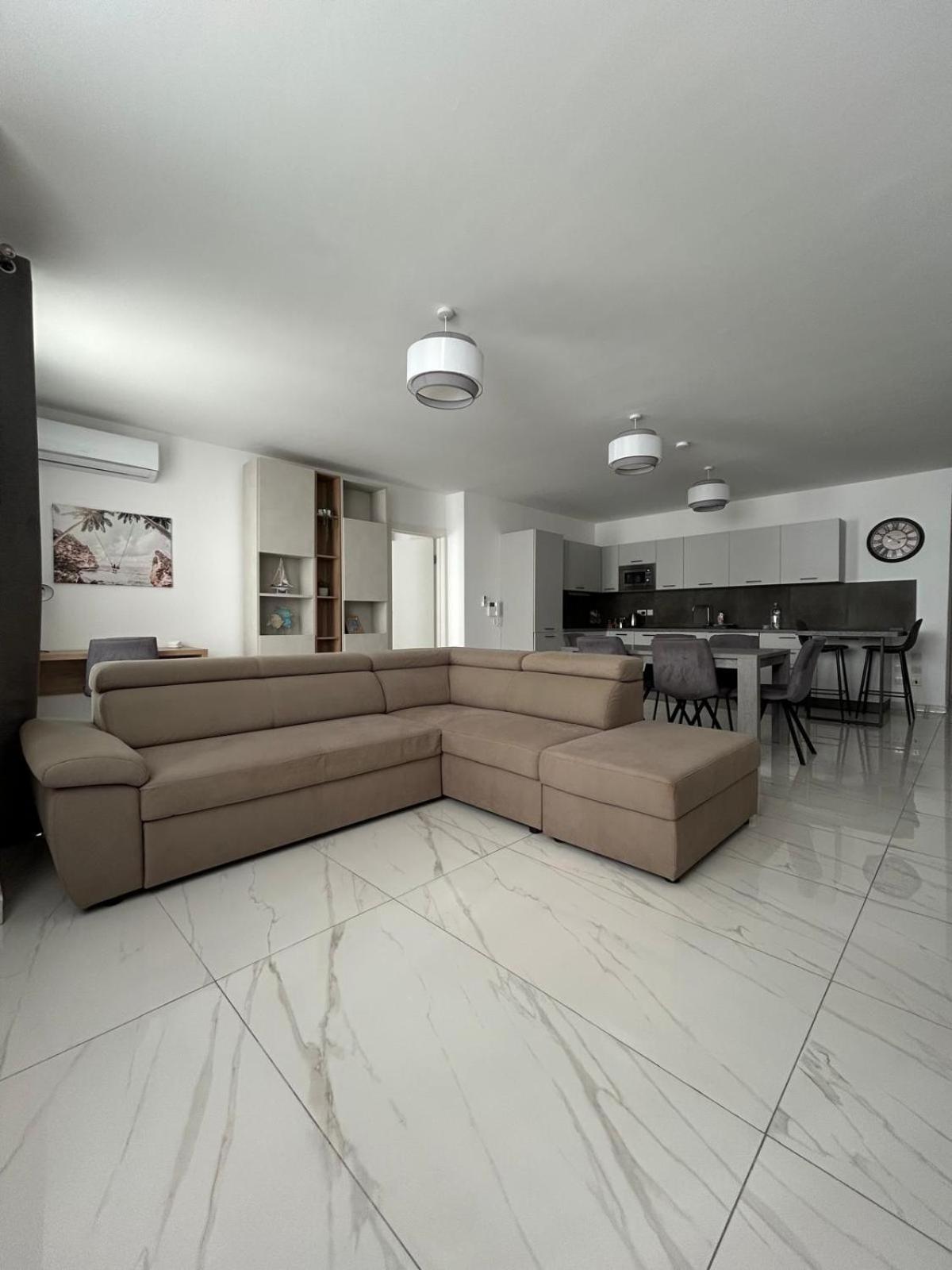 Luxury Two Bedroom With Sofa Bed - Sliema, Tigne Point! Apartment *