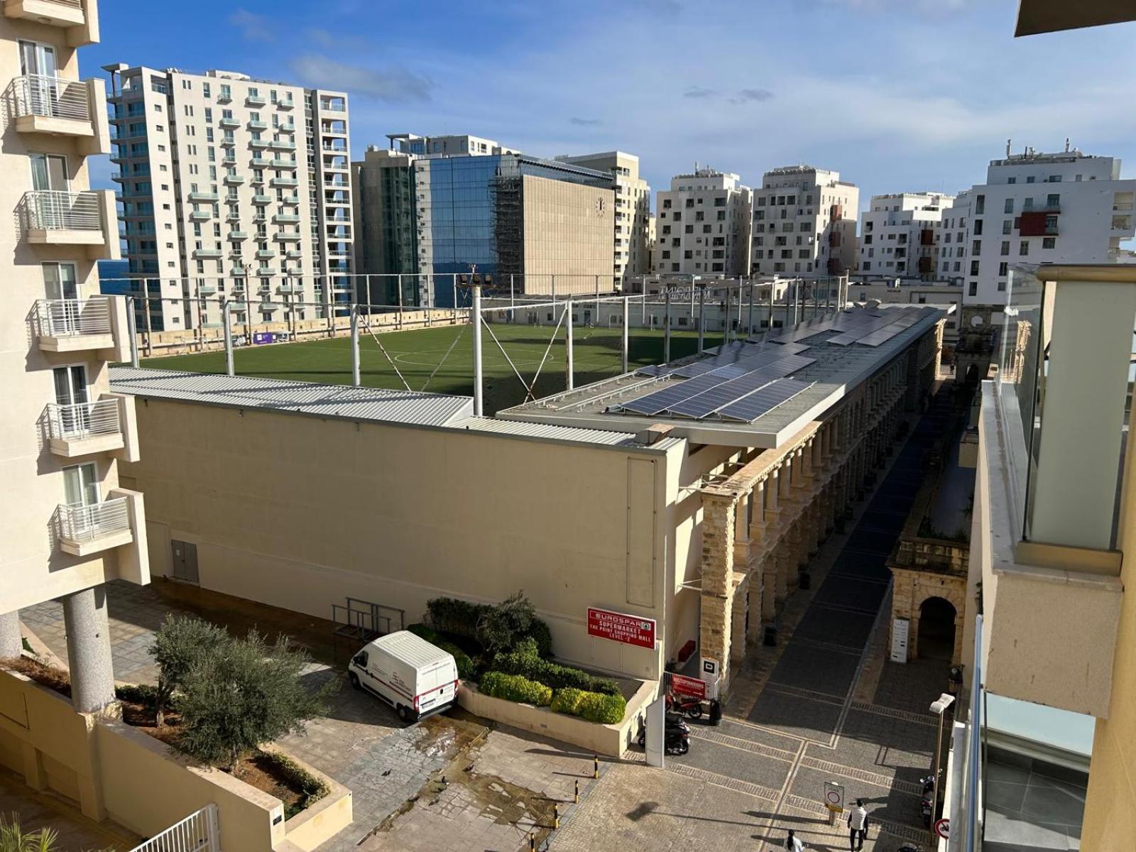 Luxury Two Bedroom With Sofa Bed - Sliema, Tigne Point! Sliema