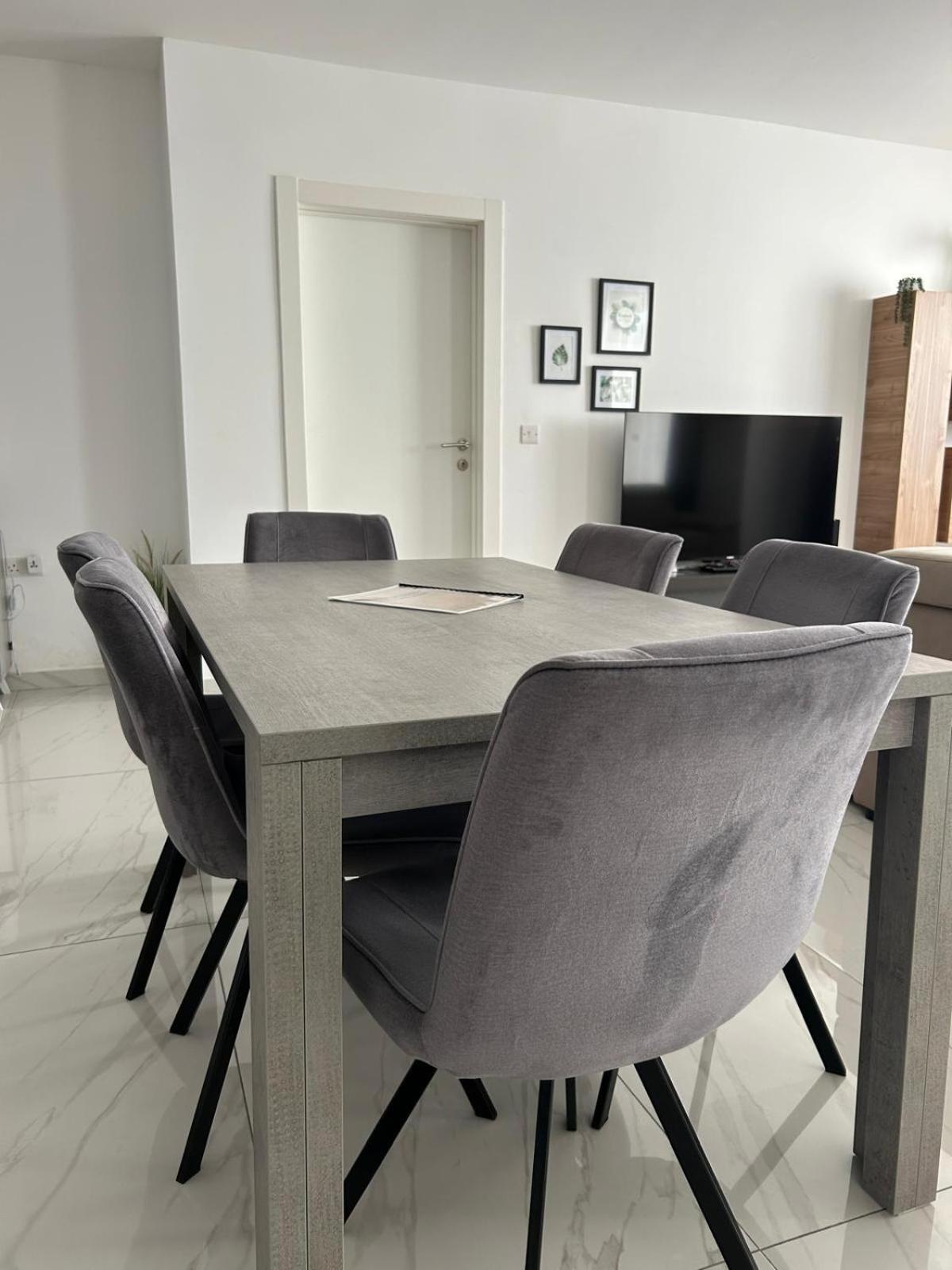 Apartment Luxury Two Bedroom With Sofa Bed - Sliema, Tigne Point! *