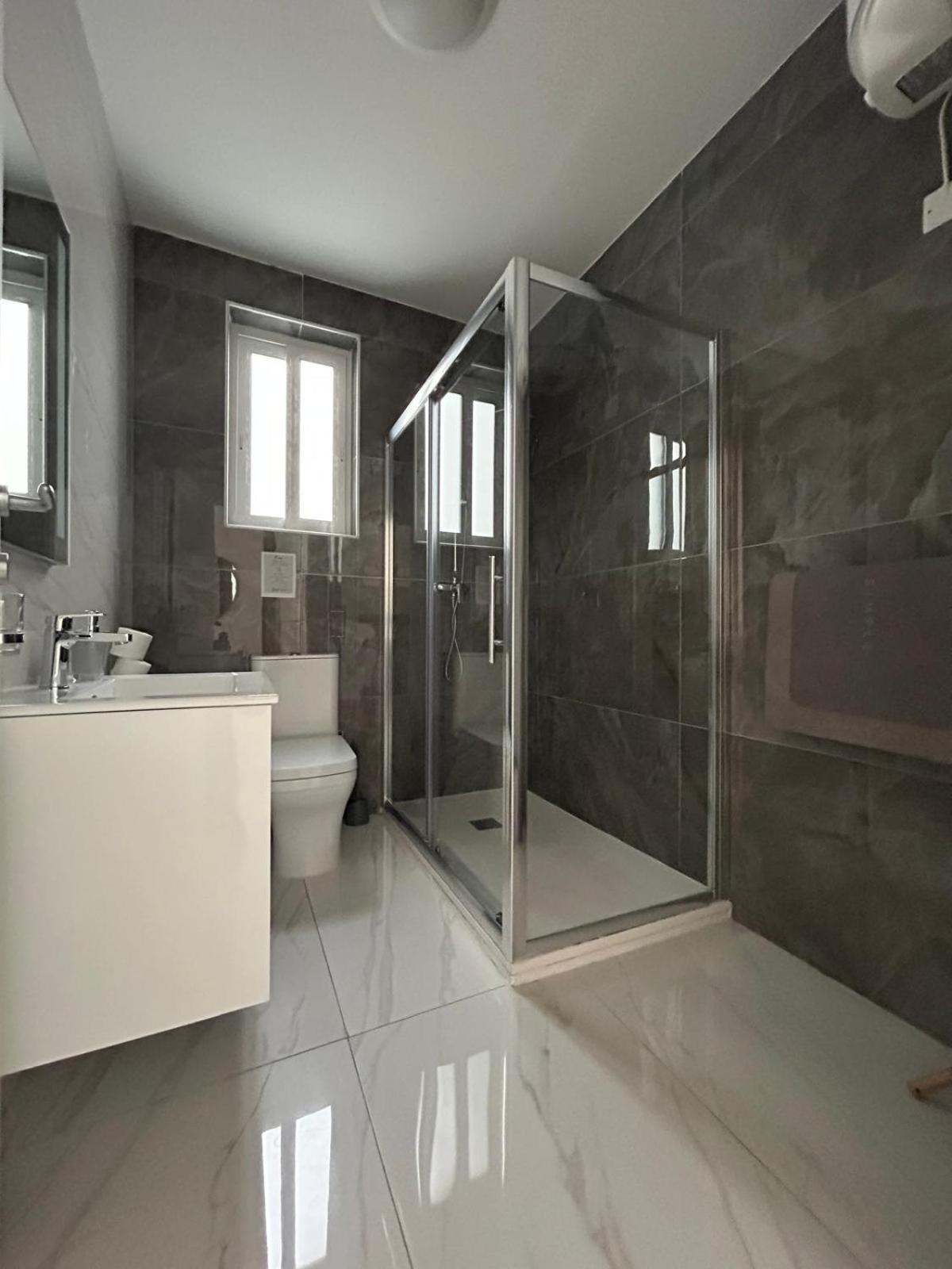 Apartment Luxury Two Bedroom With Sofa Bed - Sliema, Tigne Point!